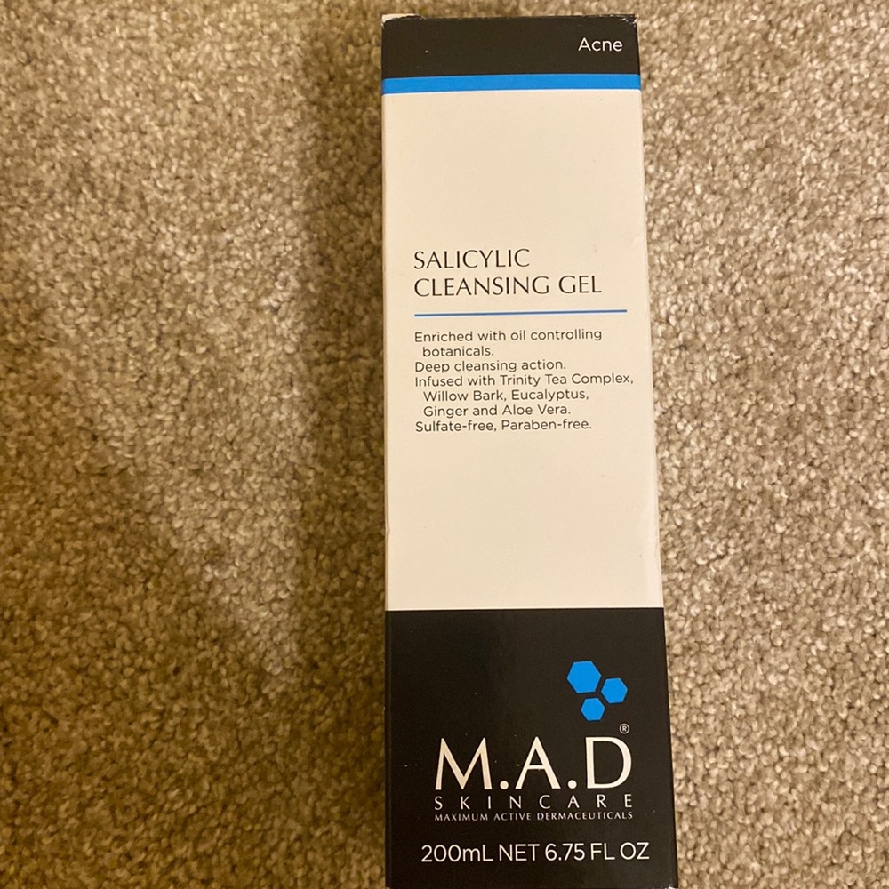 M.A.D skincare salicylic cleansing gel